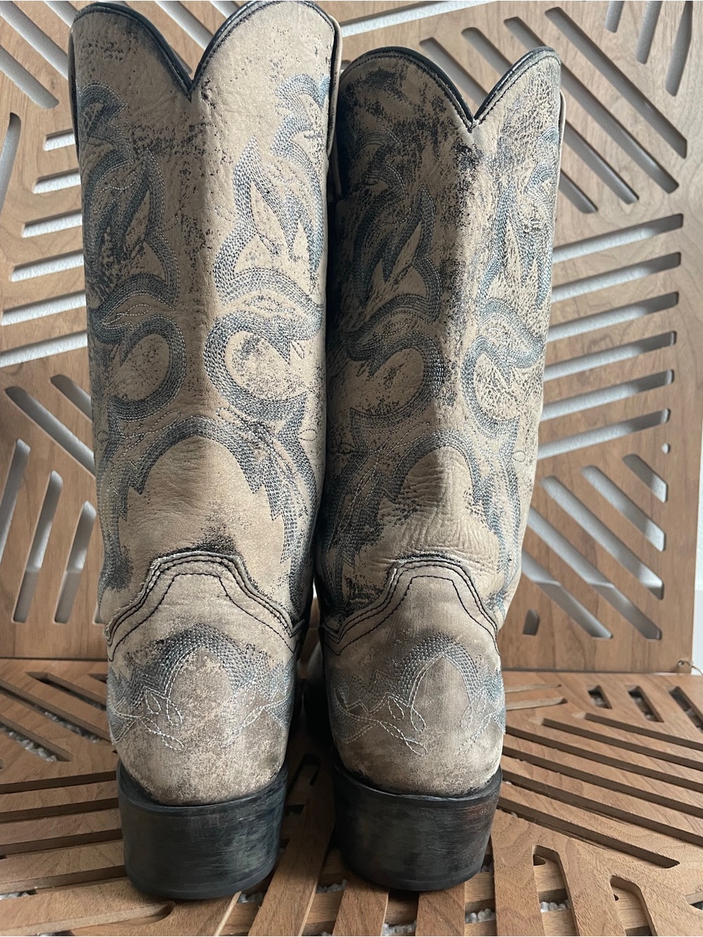 Dan Post DP3605 Anaheim Cowboy Boots Sand Distressed Leather Embroidered 9.5 D - Picture 5 of 7